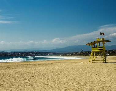salvavidas playa zicatela puerto escondido oaxaca