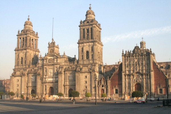 catedral de mexico Día de la Santa Cruz