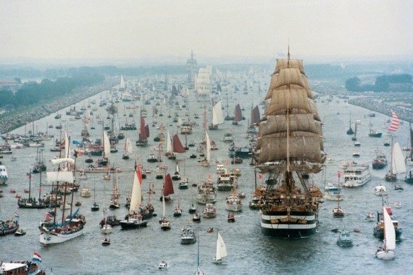 Sail Amsterdam Desfile de Barcos en Amsterdam
