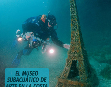 El museo subacuático de arte en la costa de Crimea
