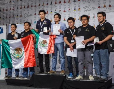 Estudiantes mexicanos ganan primer lugar en mundial de robótica