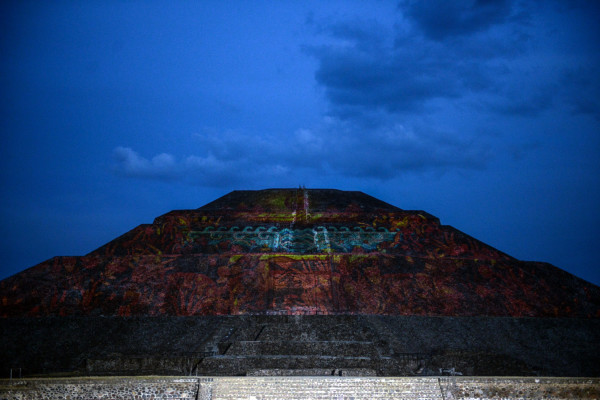 experiencia nocturna en teotihuacan