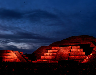 experiencia nocturna en teotihuacan