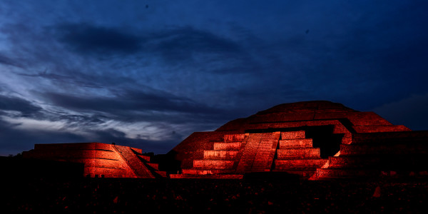 experiencia nocturna en teotihuacan