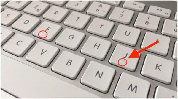 ¿Para qué sirven las pequeñas rayitas en las teclas F y J del teclado?