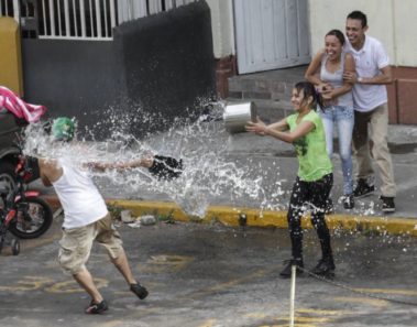 Quieren dar cárcel a las personas que desperdician agua en CDMX