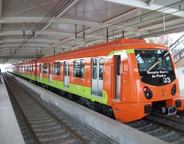 Las cosas más inutiles que venden en el metro de CDMX