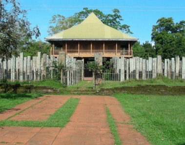 Los 1.600 Pilares de piedra de Lovamahapaya