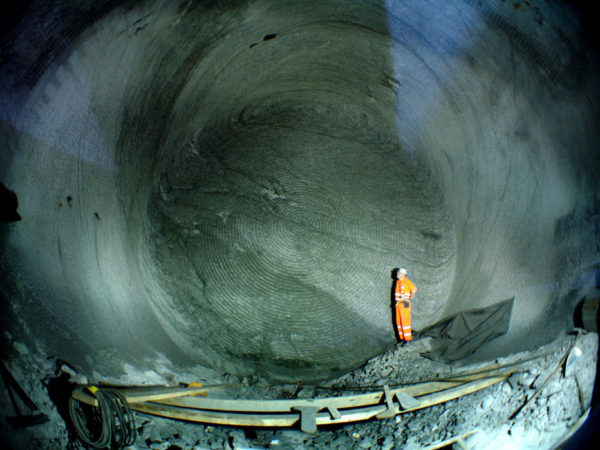 tunel mas largo del mundo san gotardo suiza
