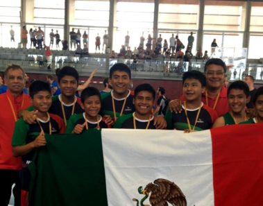 Equipo de niños triquis ganó la Copa Barcelona 2016