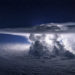 Piloto sobrevuela una tormenta para hacer una foto a 37.000 pies sobre el Océano Pacífico