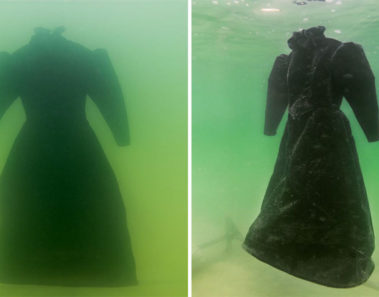 Hundió un vestido de gala en el Mar Muerto durante 2 años y ahora es millonario