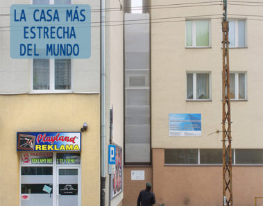 La casa más estrecha del mundo se ubica en Varsovia, Polonia
