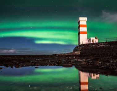 Esta increíble aurora boreal fue captada por un drone en Islandia