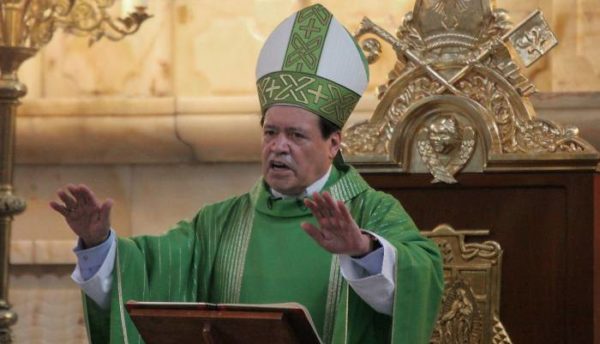 El Cardenal Norberto Rivera afirma que hay muchos sacerdotes gays en su iglesia, pero que Dios ya los perdonó a todos
