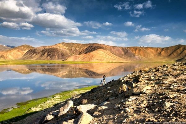 El Lago Negro de Karakul en Tajikistan