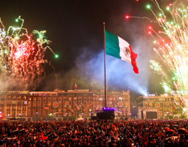 Gobierno de Peña Nieto paga $1000 pesos a quién vaya a celebrar el 15 de septiembre al Zócalo