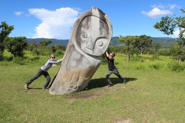 Los enigmáticos megalitos del Valle de Bada en Indonesia
