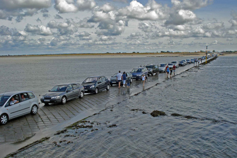 On Y Accede Par Le Passage Du Gois