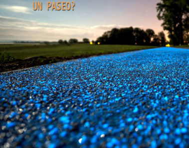 Este fascinante carril luminoso en Polonia se carga con el sol para brillar en la noche
