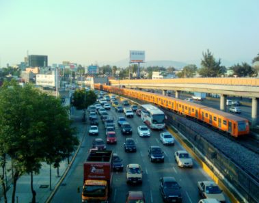 ¿Caíste en un bache que arruino algo de tu auto? El gobierno de la CDMX paga los daños en 10 días