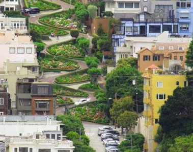 Lombard Street, una de las calles más sinuosa y empinada del mundo