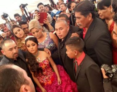 Mira cuántas personas asistieron a los XV de Rubí