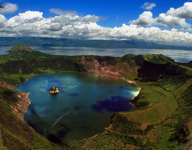 Taal, el pequeño lago en una isla que está dentro de otro lago