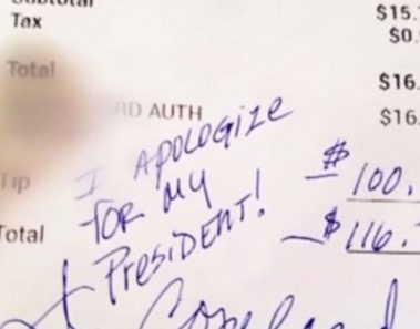 Este mesero latino recibió 100 dólares de propina y una disculpa por racismo de Trump