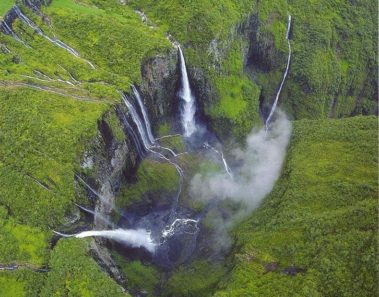 Trou de Fer, el hermoso cañón lleno de cascadas de la Isla Reunión