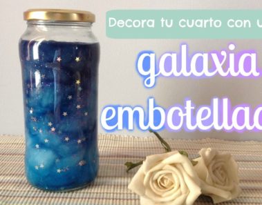 ¡Haz tu propia galaxia embotellada con materiales económicos!