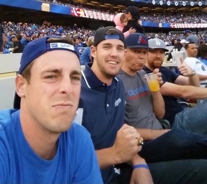 4 amigos mandan un selfie a sus madres. ¡Pero el selfie que le mandan ellas es mucho mejor!