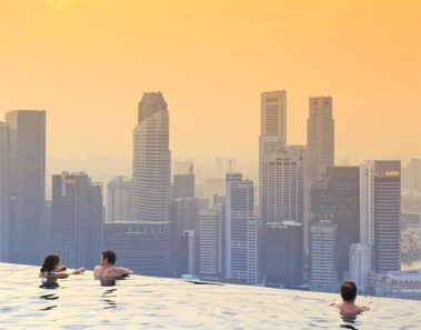 10 piscinas de hotel con vistas que te quitarán el aliento