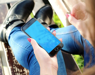 Robo el iPhone de una chica y lo devolvió a la policía luego de quedar aterrorizado por lo que había en él