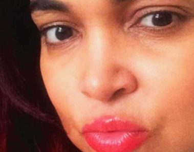 Mujer de 44 años asegura no encontrar al amor de su vida por ser demasiado ¨bella¨ para cualquiera