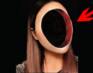 Creen que se hizo un hueco en la cara con Photoshop, pero al abrir los ojos revela la impactante verdad