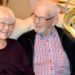 Él tiene 104 años y acaba de comprometerse con su nuevo amor: ”Fue un flechazo”