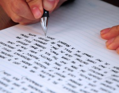 ¿Cómo escribes la letra 't'? Así es tu personalidad según lo hagas