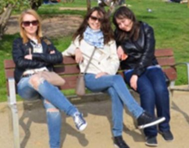 Hay un error en la imagen de las chicas, pero solo 1 de cada 10 lo descubren en el primer intento