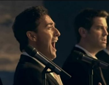 Es una de las canciones más difíciles, pero esta versión te pondrá los pelos de punta