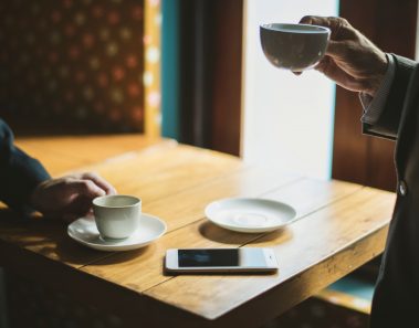 Esto es lo que le pasa a tu cuerpo cuando bebes café a diario