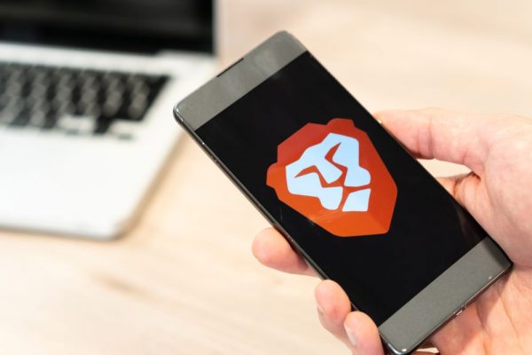 brave browser opiniones