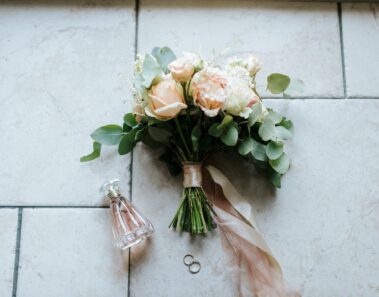 Detrás del velo: El arte de diseñar y confeccionar vestidos de novia extraordinarios
